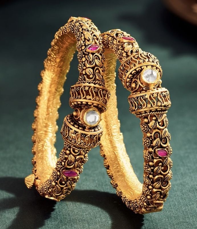BANGLES